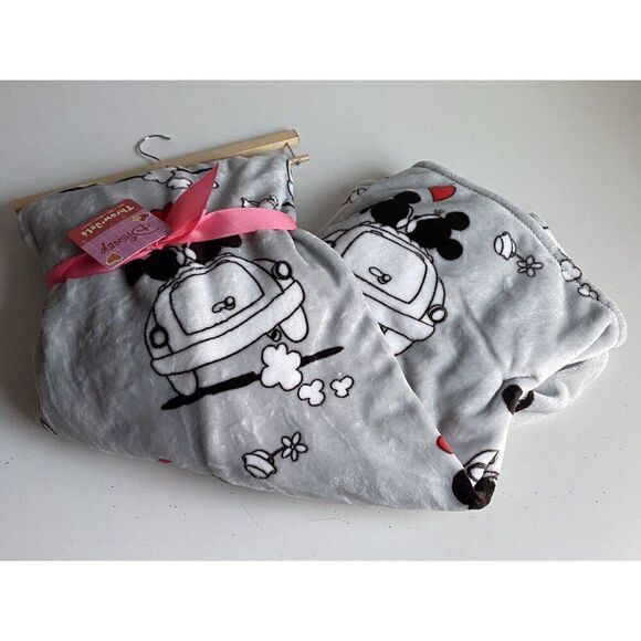 Disney Mickey & Minnie Mouse Valentines Love Car Ride Soft Throw Blanket NEW - Picture 1 of 16